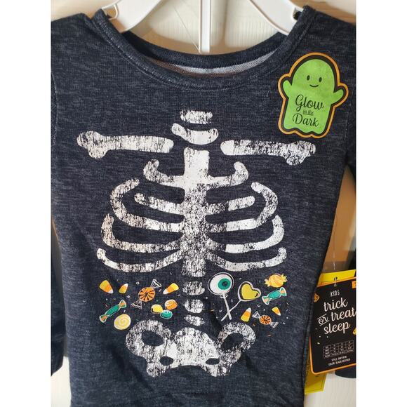 Trick or Treat Sleep 2T Glow in the Dark Halloween Skeleton Pajama Set, NWT - Picture 2 of 6
